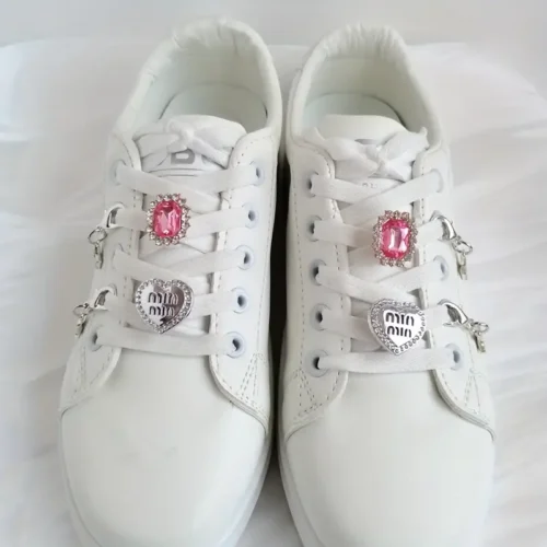 Random Stylish Rhinestone Heart